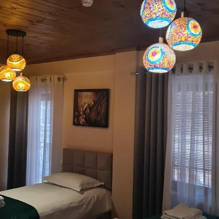 Bujtina 31 Hotell Korça